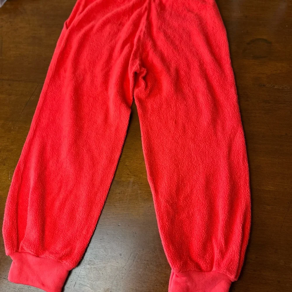 Sundry NWT size small red‎ cherry patch pocket Sherpa joggers